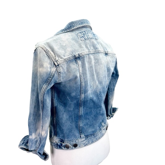 Express Distressed Jean Jacket - Picture 11 of 13